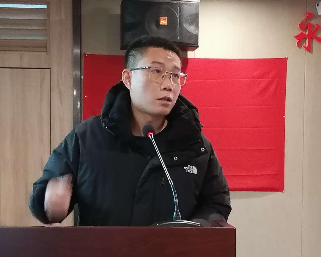 家長_副本.jpg 家長_副本.jpg